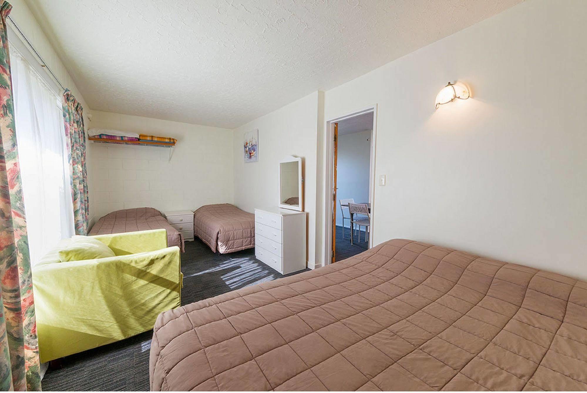 City Worcester Motel Крайстчерч Екстер'єр фото